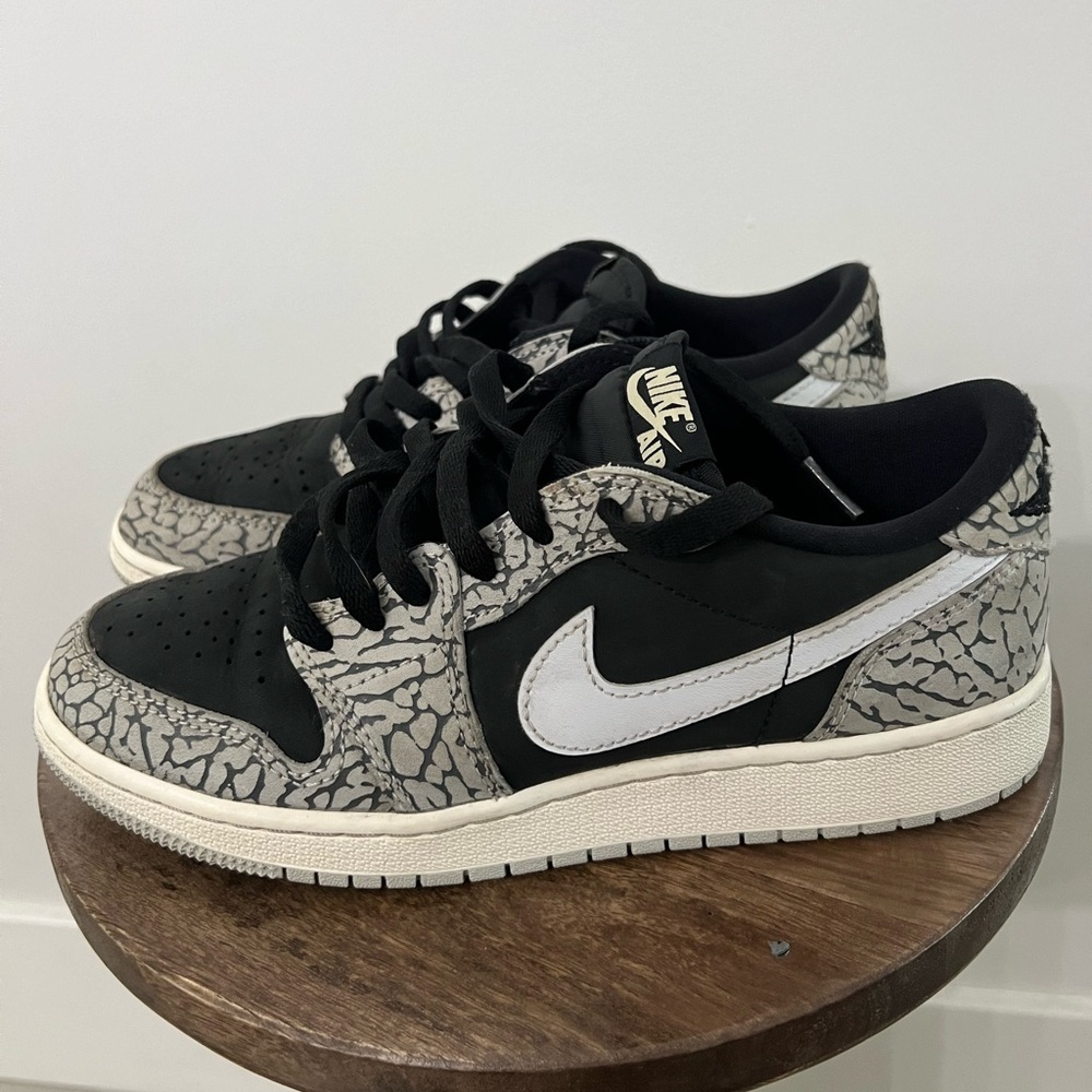 Jordan 1 low cement size 6
